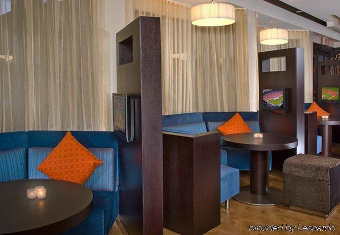 Courtyard Birmingham Hoover Restoran gambar