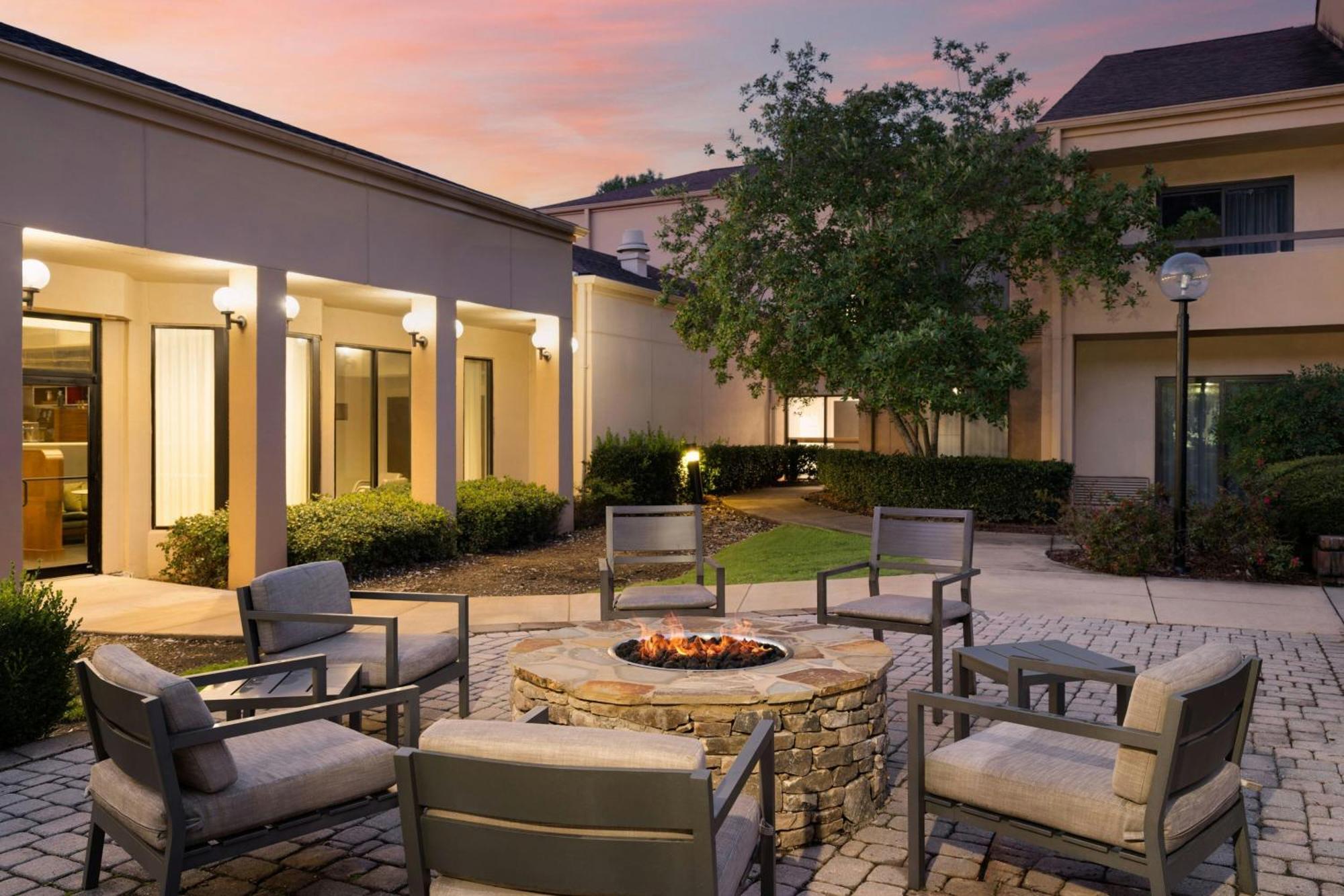 Courtyard Birmingham Hoover Luaran gambar
